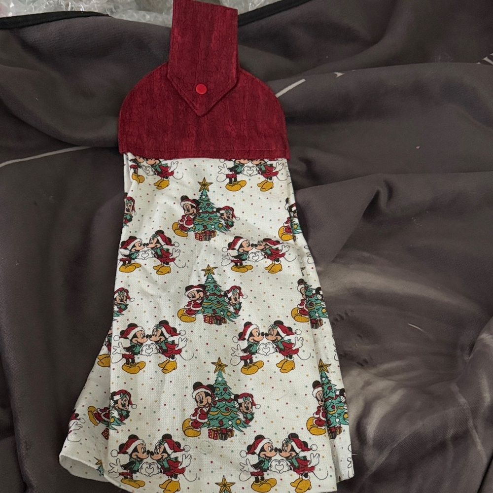 Disney Red White Green Mickey & Minnie Christmas Kitchen Towel